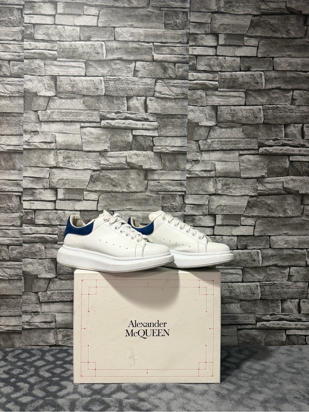 Alexander McQueen White Leather Sneakers with Blue Heel Patch - Picture 3 of 9